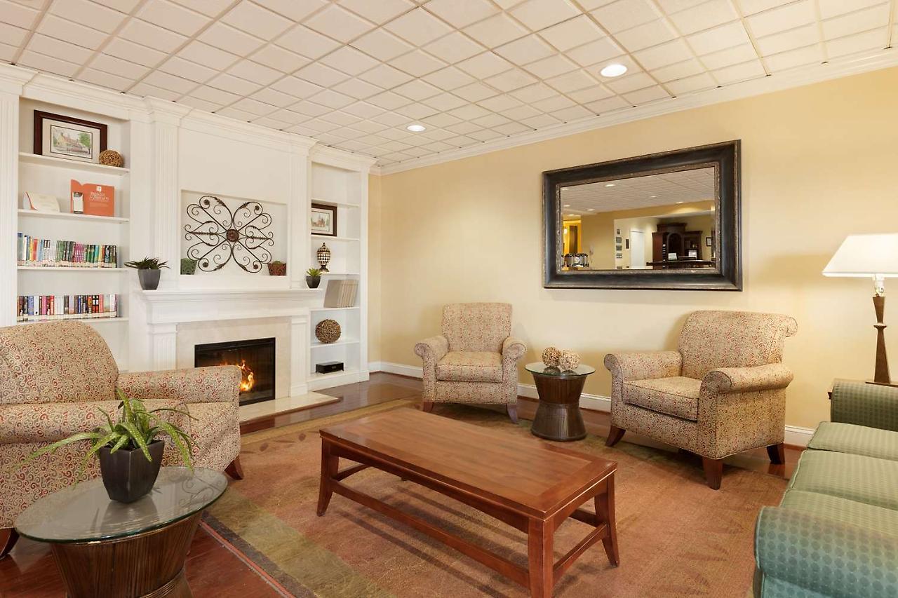 Country & By Radisson, South I-95 , Va 3* Fredericksburg