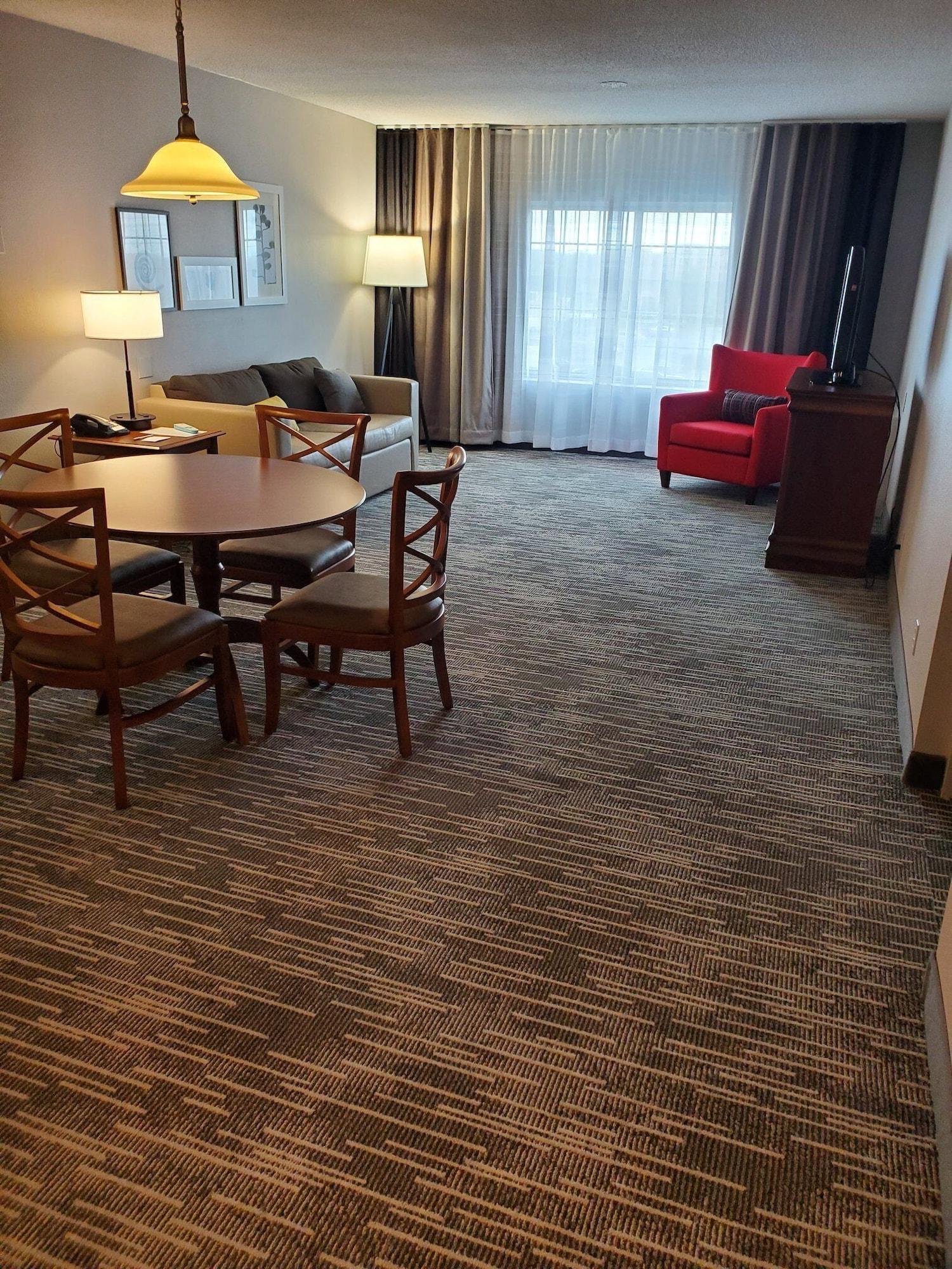 Hotel Country & By Radisson, South I-95 , Va 3*