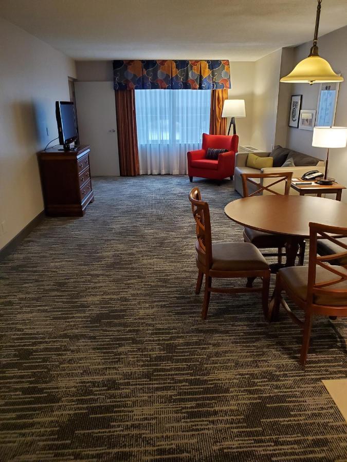 Country & By Radisson, South I-95 , Va 3* Fredericksburg