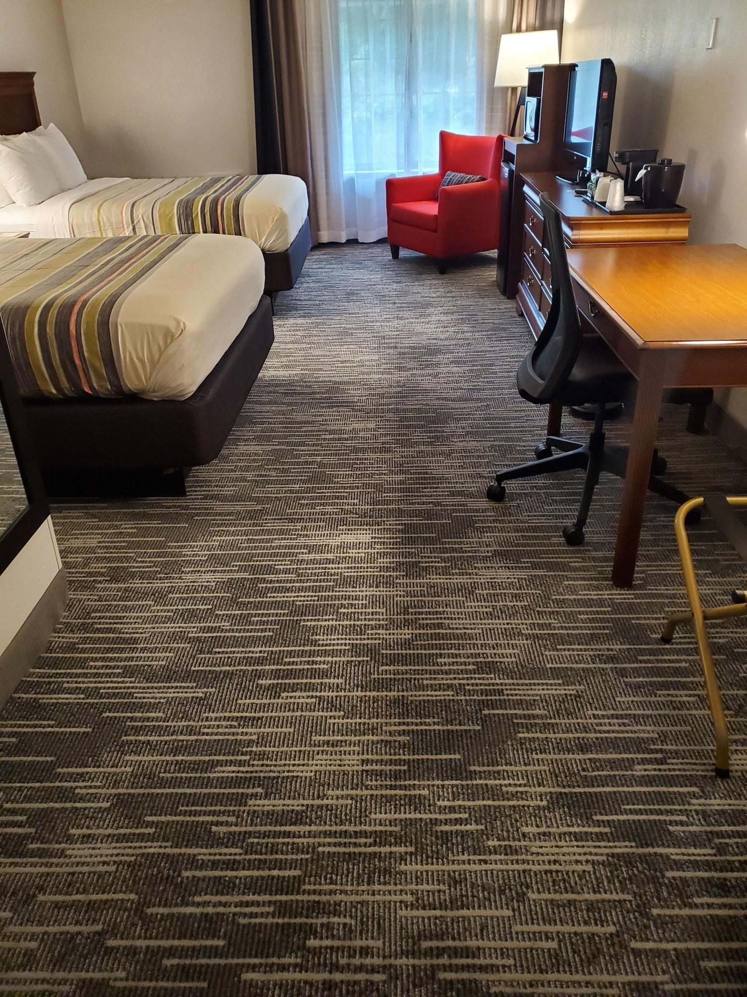 Hotel Country & By Radisson, South I-95 , Va 3*