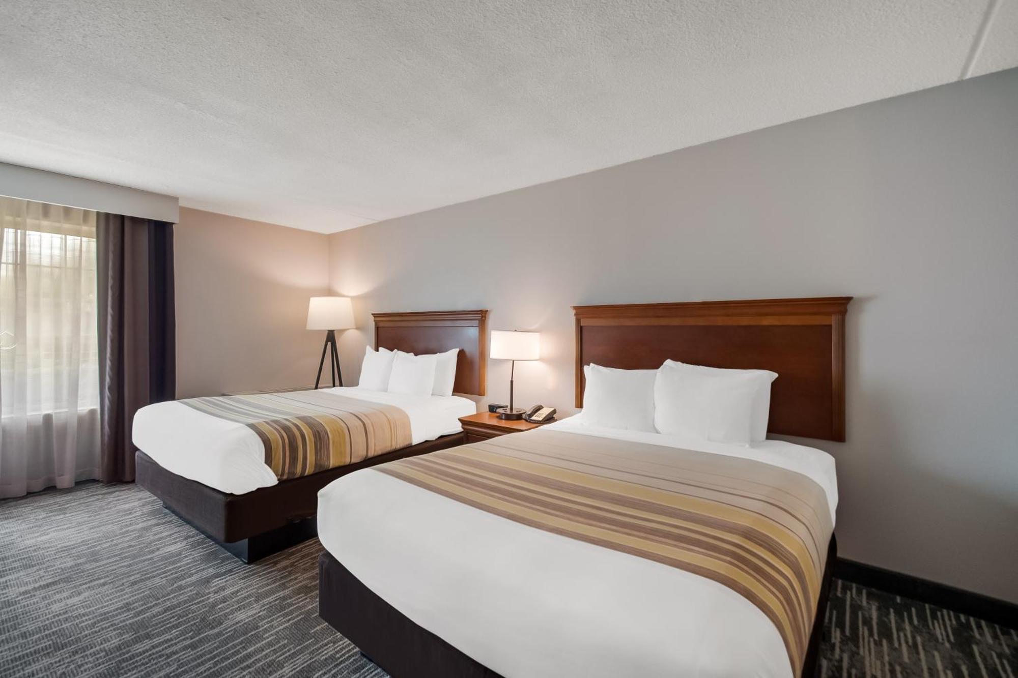 Hotel Country & By Radisson, South I-95 , Va Fredericksburg
