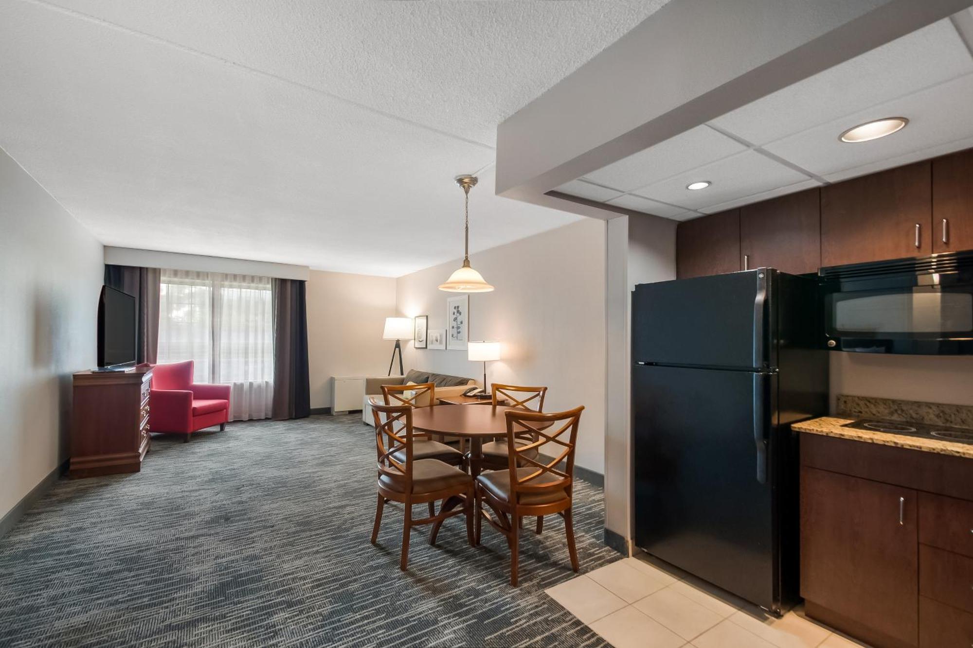 Country & By Radisson, South I-95 , Va 3* Fredericksburg